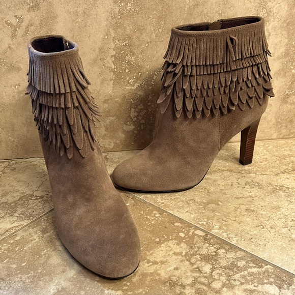 Isola Layton brown suede layered fringe boot- EUC Sz 10 - Picture 1 of 7